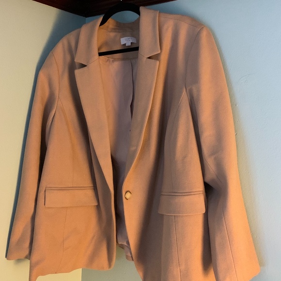 LOFT Jackets & Blazers - 😁🌸 Sale! Ann Taylor Loft Soft Blazer🌸😁